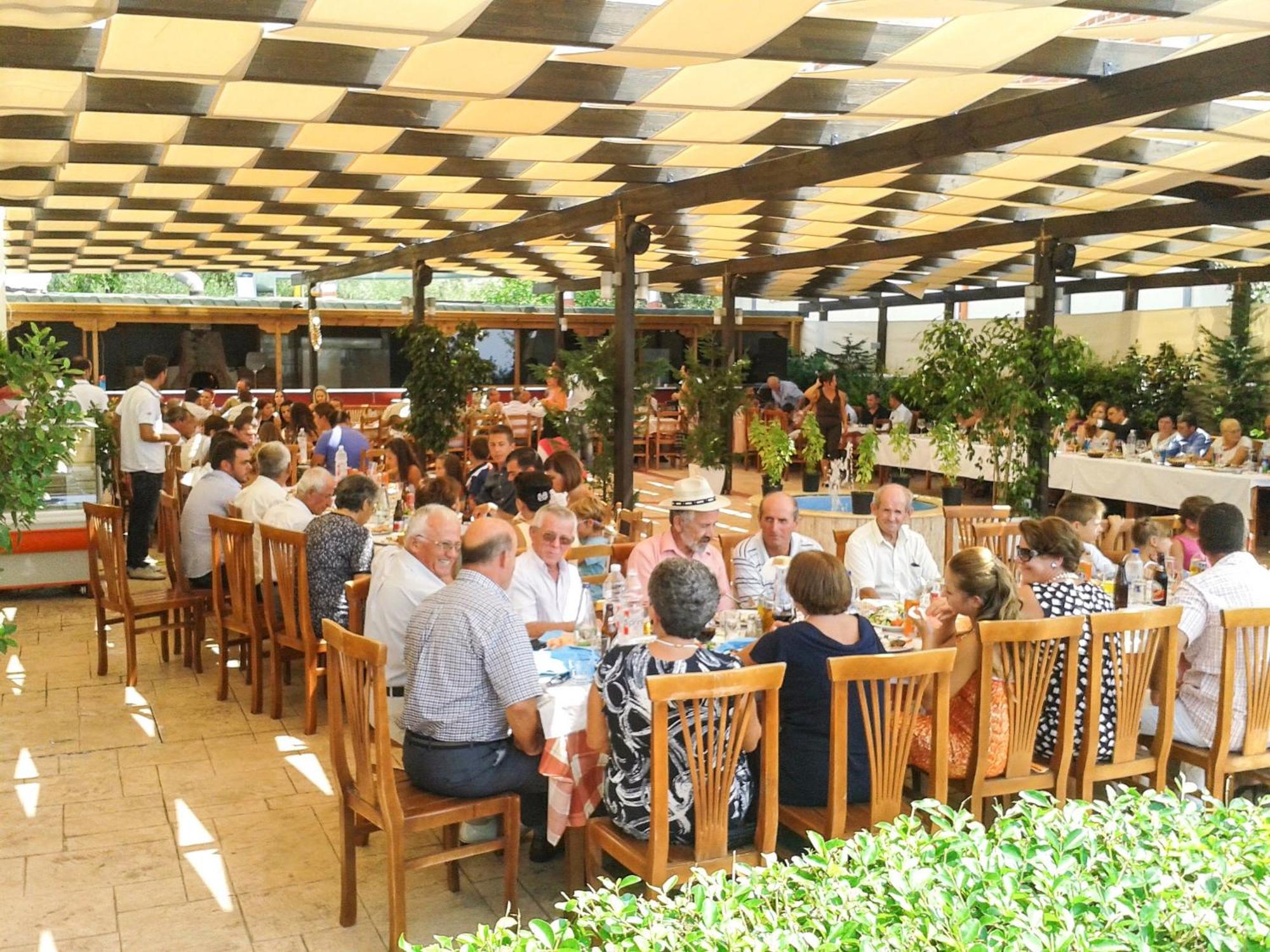 Dhima Hotel Himare Buitenkant foto