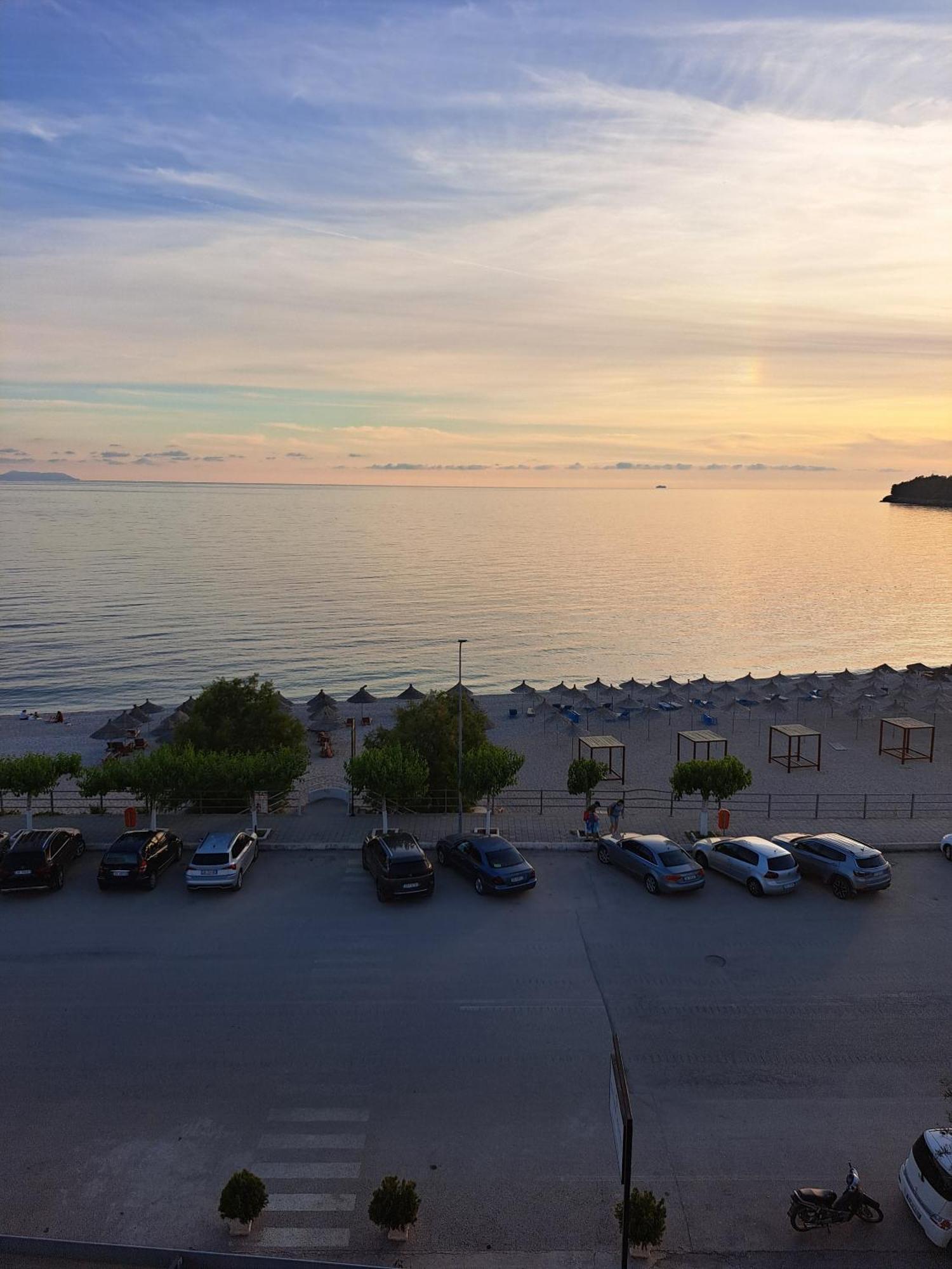 Dhima Hotel Himare Buitenkant foto