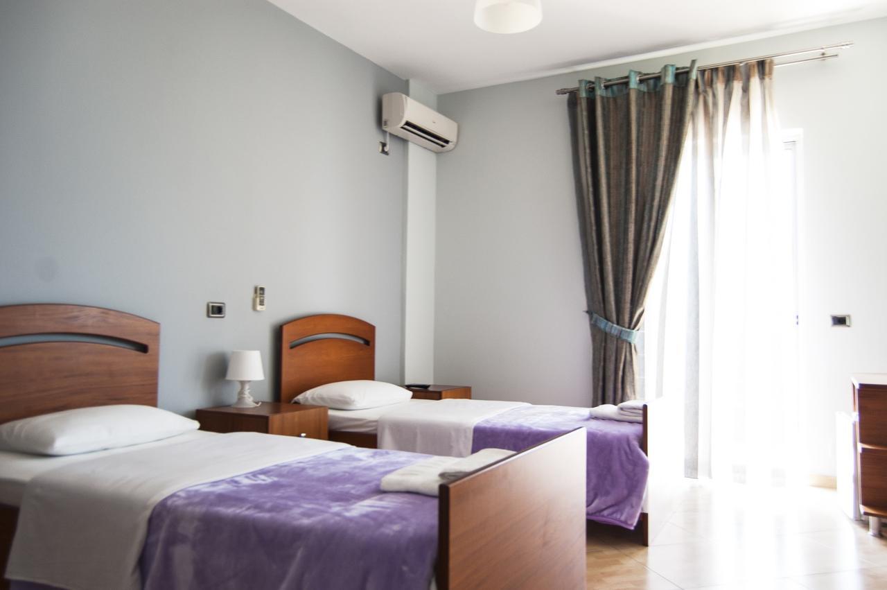 Dhima Hotel Himare Buitenkant foto